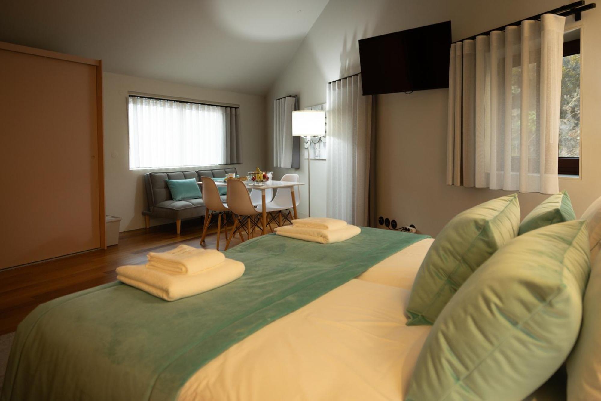 Fervenca Suites Vila Nova de Gaia Exteriör bild