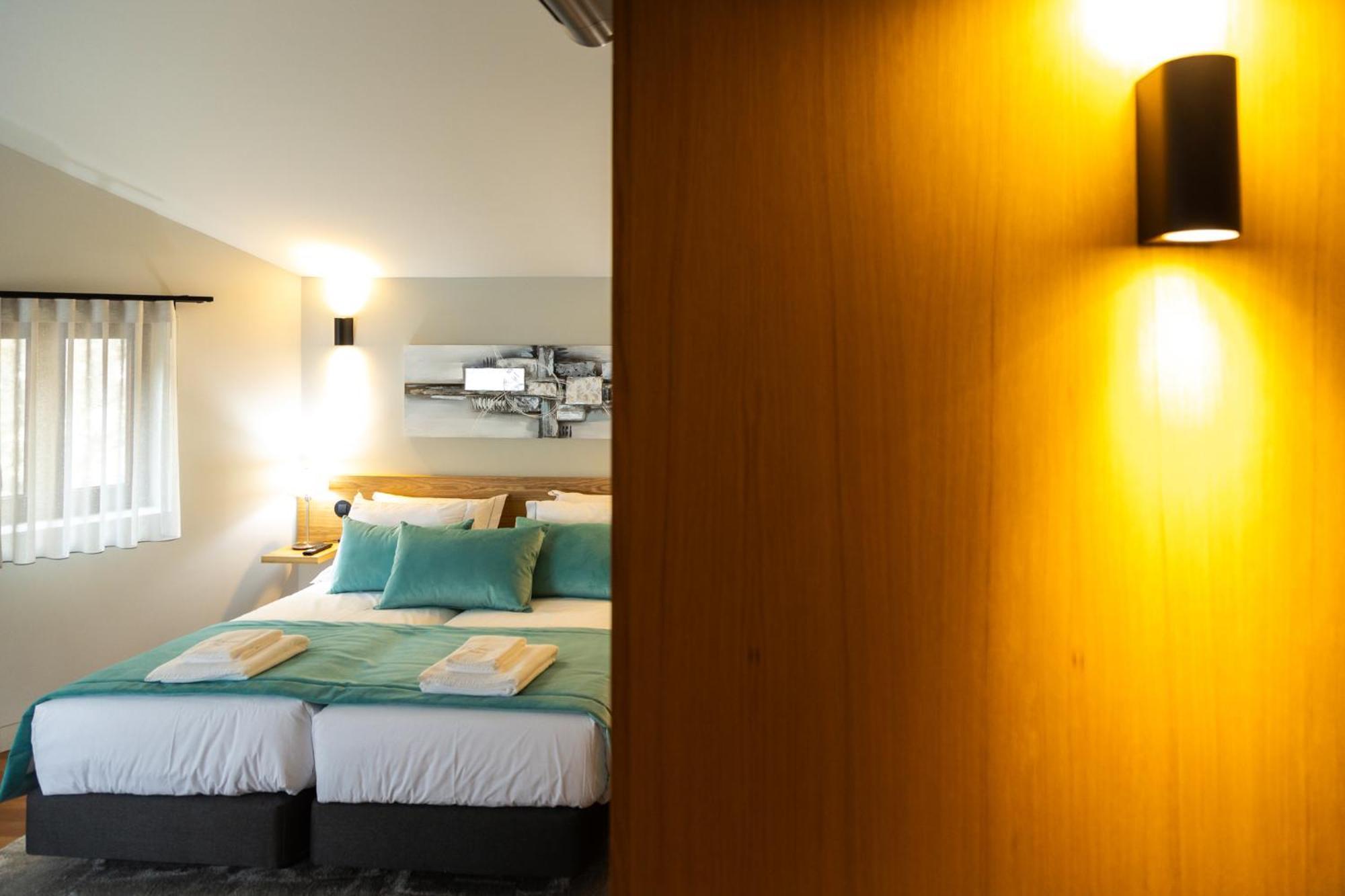 Fervenca Suites Vila Nova de Gaia Exteriör bild
